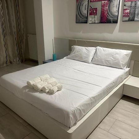 Home Manzoni Bari Luaran gambar