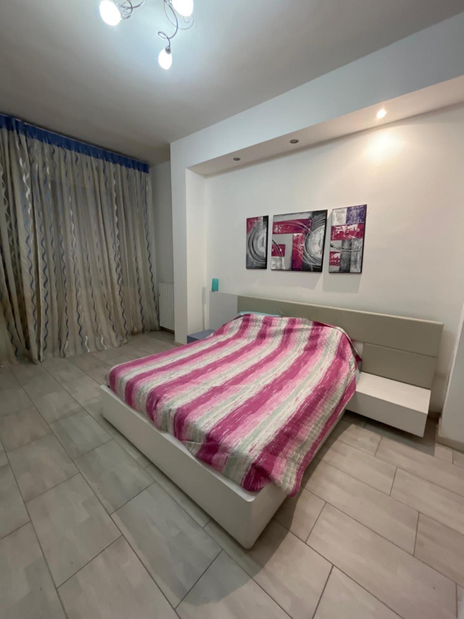 Home Manzoni Bari Luaran gambar