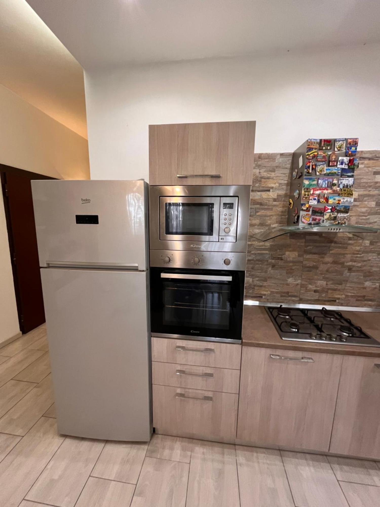 Home Manzoni Bari Luaran gambar
